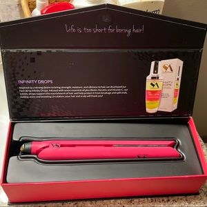 Straight Ahead pink straightener NIB